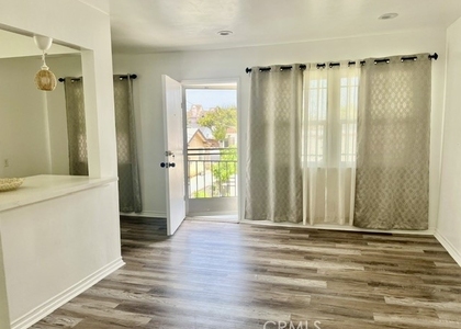 1517 S Olive - Photo 1