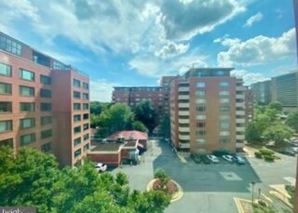 1021 Arlington Boulevard - Photo 1