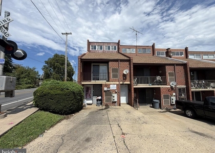 7751 Oxford Avenue - Photo 1