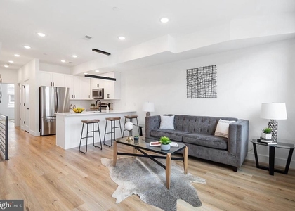 3108 Clifford Street - Photo 1