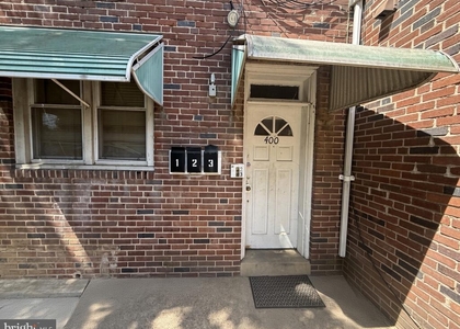 402 N Springfield Road - Photo 1
