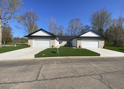 723 Violet Way - Photo 1