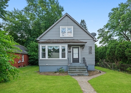 701 E 142nd Street - Photo 1