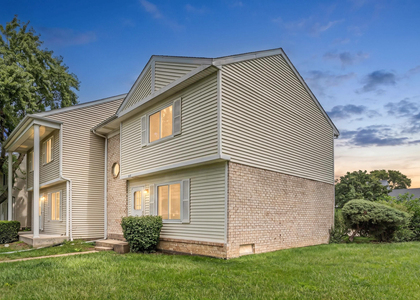 414 Gainsborough Court - Photo 1
