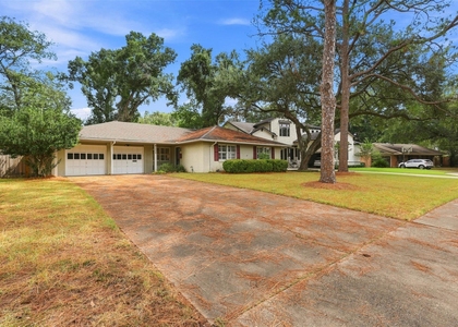 5206 Carew Street - Photo 1