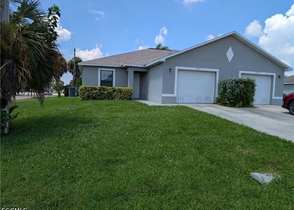 4720 Se 4th Place - Photo 1