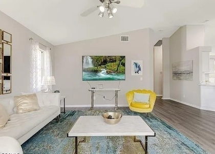 313 Se 23rd Terrace - Photo 1