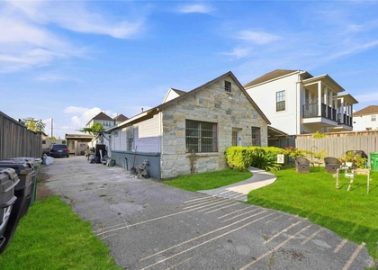 824 W 17th Street - Photo 1