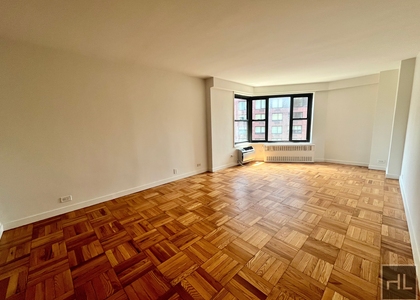 Fourth Avenue - Photo 1