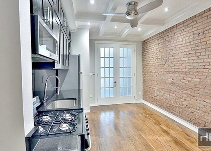 West 103 Street - Photo 1