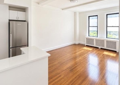  East 46th Street - Photo 1