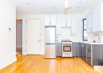 40 Malcolm X Boulevard - Photo 1