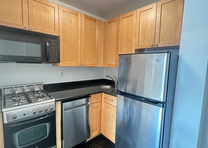 150 East 84th Street - Photo 1
