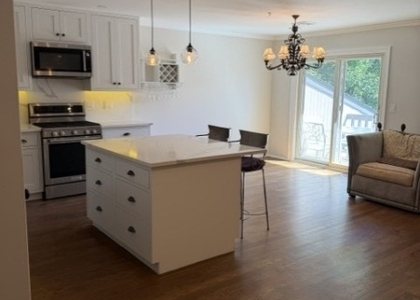 19 Paris Circle - Photo 1