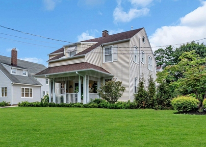 204 Monroe Avenue - Photo 1