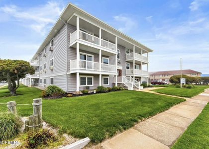 709 Ocean Avenue N - Photo 1