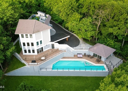 401 Overlook Drive - Photo 1