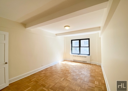 East 56 Street - Photo 1