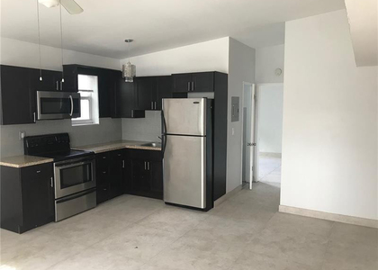 725 S 20th Avenue - Photo 1