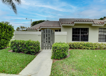 499 Hardwood Place - Photo 1