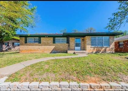 903 Seymore Circle - Photo 1