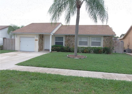 1905 Sw 86th Avenue - Photo 1