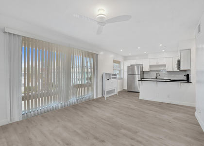 2862 Ne 32nd Street - Photo 1