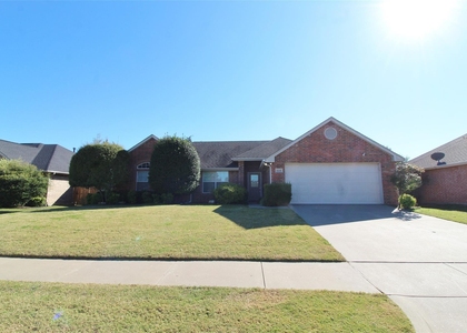 6218 Bentwood Drive - Photo 1