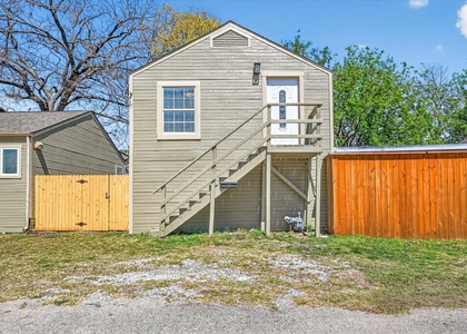 115 S Morris Street - Photo 1