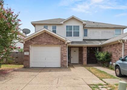 2322 Kingsway Drive - Photo 1
