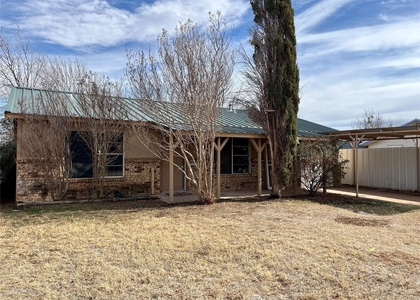 206 Taylor - Photo 1