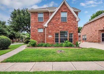 114 Constitution Drive - Photo 1
