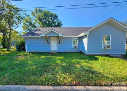161 Cannon Avenue Nw - Photo 1