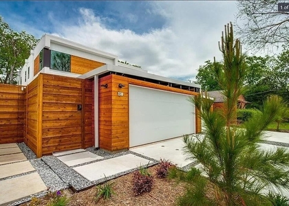2308 N Prairie Avenue - Photo 1
