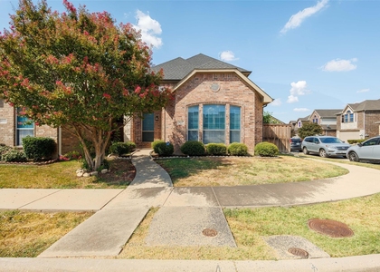 1037 Kyan Lane - Photo 1