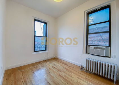 700 East 9th Street - Photo 1