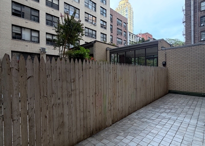 East 49th Street - Photo 1