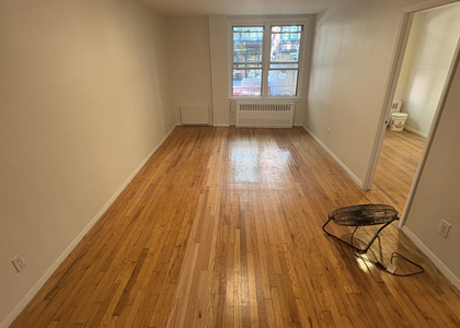 25th Street/8th Avenue  - Photo 1