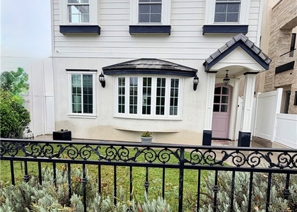 613 Poppy Avenue - Photo 1