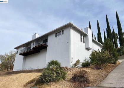 2941 Sunset Ln - Photo 1