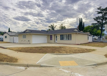902 Taft Ave - Photo 1