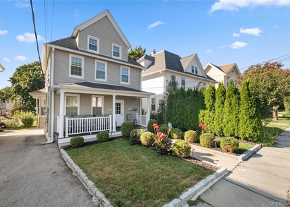 44 Robertson Avenue - Photo 1