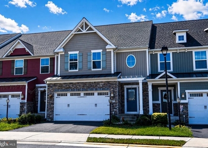 41673 Mcmonagle Square - Photo 1