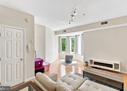 800 N 2nd Street - Photo 1