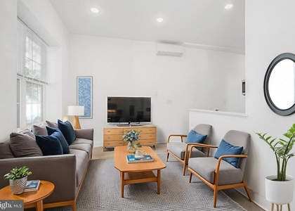 2046 E Huntingdon Street - Photo 1