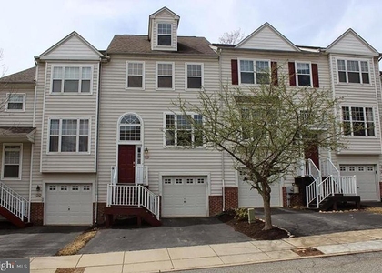 104 Victoria Court - Photo 1