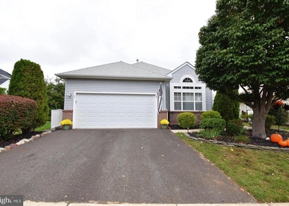 133 Belvedere Drive N - Photo 1