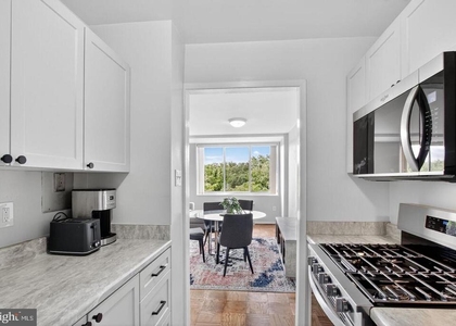 10401 Grosvenor Place - Photo 1