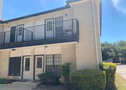 1307 Kinney Ave - Photo 1
