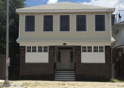 417 N Liberty Street - Photo 1